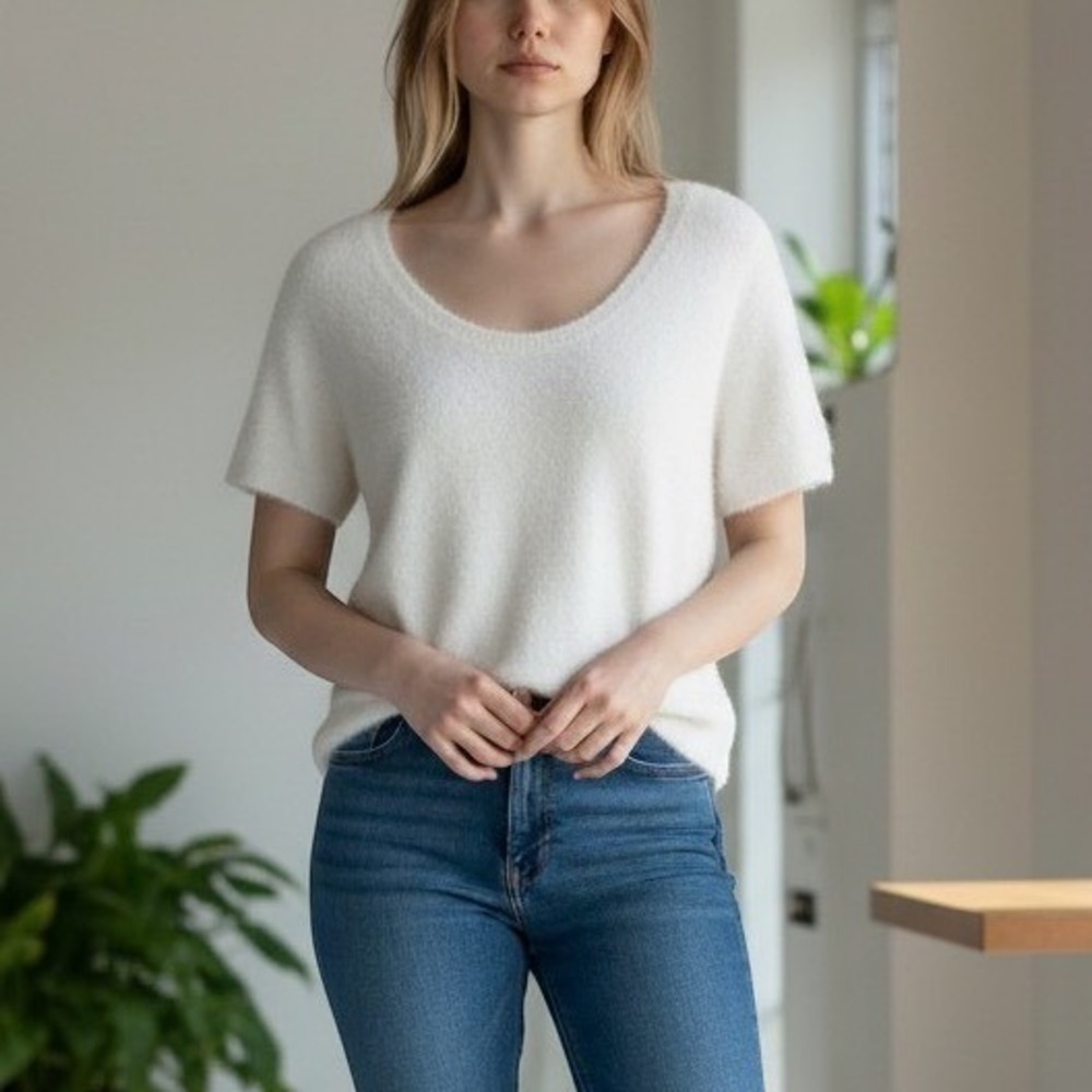 Maeve Anthropologie Ivory Fuzzy Eyelash Knit Scoop Neck Short Sleeve Sweater M